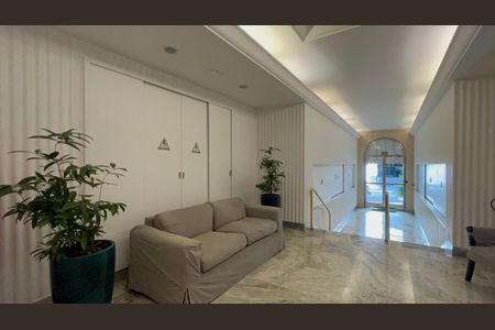 Apartamento para alugar com 120m², 2 quartos e 1 vaga Apartamento para alugar com 120m², 2 quartos e 1 vagaHall de entrada