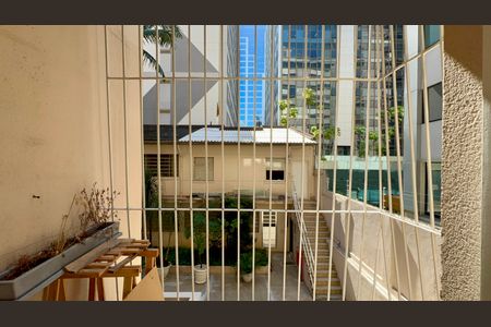 Apartamento para alugar com 120m², 2 quartos e 1 vaga Apartamento para alugar com 120m², 2 quartos e 1 vagaVaranda