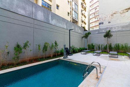Studio à venda com 24m², 1 quarto e sem vaga Studio à venda com 24m², 1 quarto e sem vagaÁrea comum - Piscina