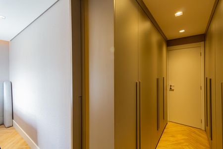 Apartamento à venda com 136m², 3 quartos e 2 vagasCloset da suíte 1