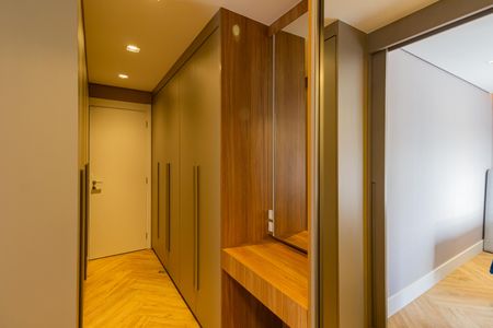 Apartamento à venda com 136m², 3 quartos e 2 vagasCloset da suíte 1