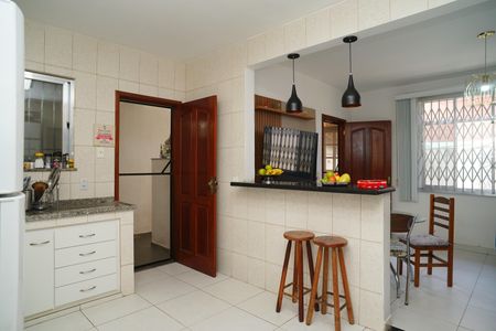 Cozinha de casa para alugar com 2 quartos, 80m² em Camburi, Maricá