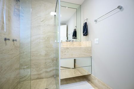 Apartamento à venda com 186m², 3 quartos e 4 vagasBanheiro Suíte 1