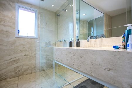 Apartamento à venda com 186m², 3 quartos e 4 vagasBanheiro da Suíte  3