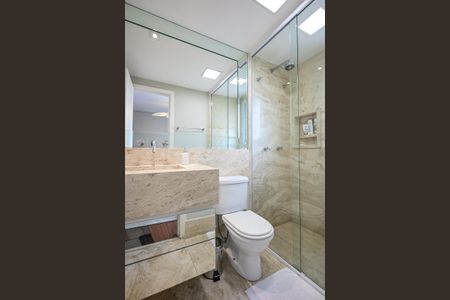 Apartamento à venda com 186m², 3 quartos e 4 vagasBanheiro Suíte 2