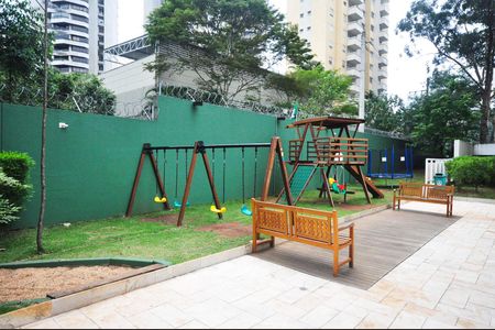 Apartamento à venda com 186m², 3 quartos e 4 vagasPlayground