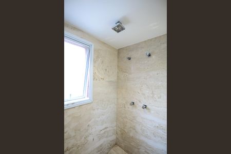 Apartamento à venda com 186m², 3 quartos e 4 vagasChuveiro do banheiro da Suíte 3