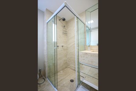 Apartamento à venda com 186m², 3 quartos e 4 vagasBanheiro Suíte 1