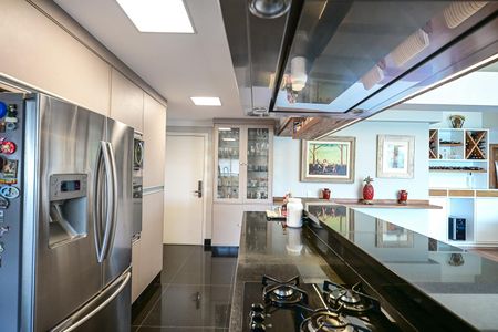 Apartamento à venda com 186m², 3 quartos e 4 vagasCozinha
