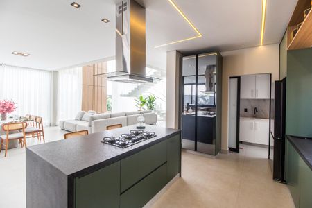 Casa de condomínio à venda com 525m², 4 quartos e 8 vagasCozinha