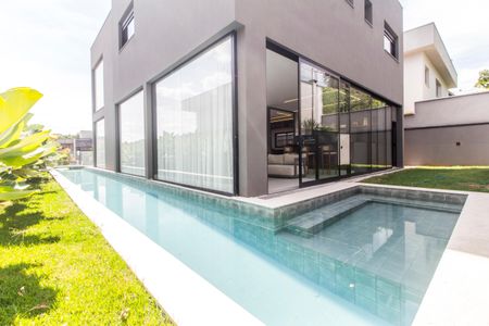 Casa de condomínio à venda com 525m², 4 quartos e 8 vagasPiscina