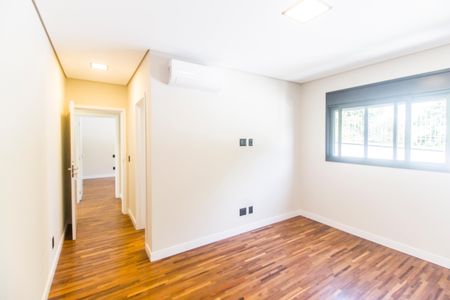 Casa de condomínio à venda com 525m², 4 quartos e 8 vagasSuíte 3