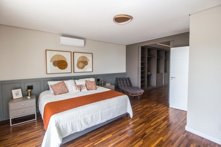 Casa de condomínio à venda com 525m², 4 quartos e 8 vagasSuíte master