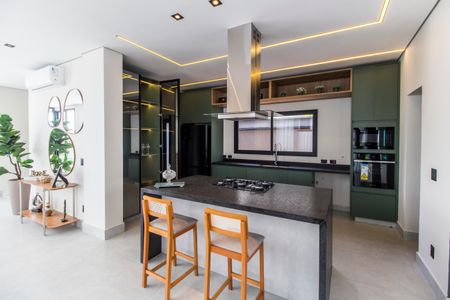 Casa de condomínio à venda com 525m², 4 quartos e 8 vagasCozinha