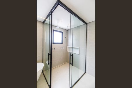 Casa de condomínio à venda com 525m², 4 quartos e 8 vagasBanheiro da Suíte