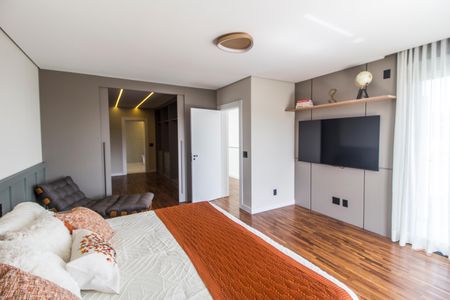 Casa de condomínio à venda com 525m², 4 quartos e 8 vagasSuíte master