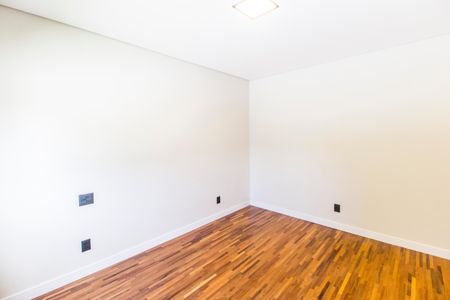 Casa de condomínio à venda com 525m², 4 quartos e 8 vagasSuíte 3