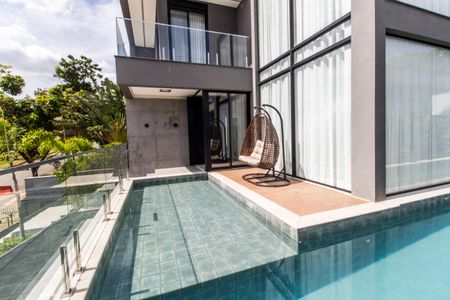 Casa de condomínio à venda com 525m², 4 quartos e 8 vagasPiscina