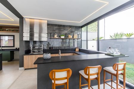 Casa de condomínio à venda com 525m², 4 quartos e 8 vagasCozinha