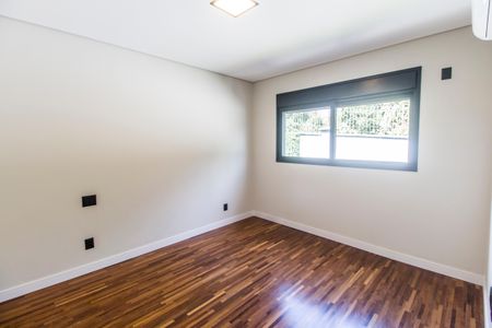 Casa de condomínio à venda com 525m², 4 quartos e 8 vagasSuíte 4