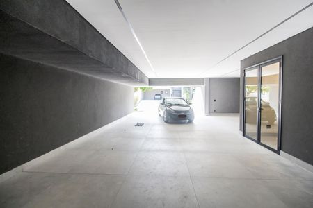 Casa de condomínio à venda com 525m², 4 quartos e 8 vagasGaragem