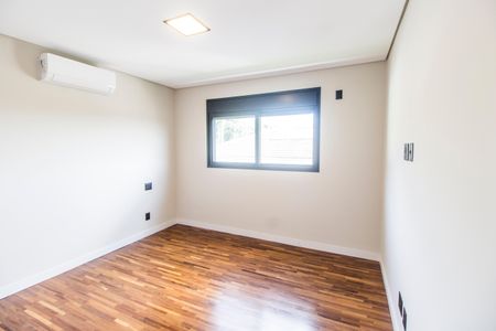 Casa de condomínio à venda com 525m², 4 quartos e 8 vagasSuíte 2