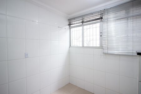 Apartamento para alugar com 48m², 2 quartos e 1 vaga Apartamento para alugar com 48m², 2 quartos e 1 vagaCozinha e Área de Serviço