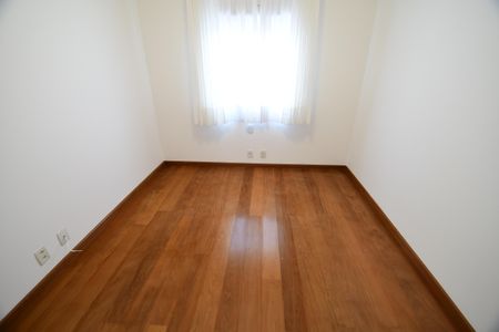 Casa de condomínio à venda com 146m², 3 quartos e 2 vagasQuarto 2