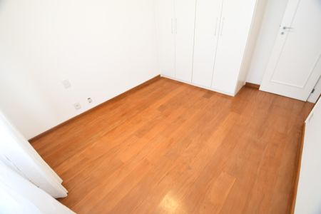 Casa de condomínio à venda com 146m², 3 quartos e 2 vagasQuarto 1