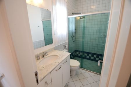 Casa de condomínio à venda com 146m², 3 quartos e 2 vagasBanheiro Social