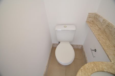 Casa de condomínio à venda com 146m², 3 quartos e 2 vagasLavabo