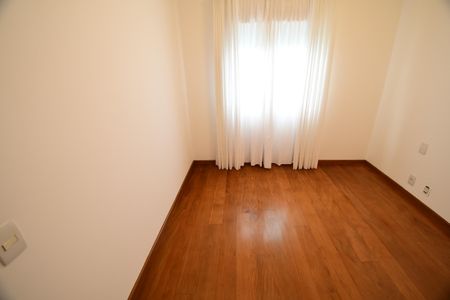 Casa de condomínio à venda com 146m², 3 quartos e 2 vagasQuarto 1