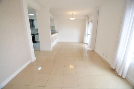 Casa de condomínio à venda com 146m², 3 quartos e 2 vagasSala