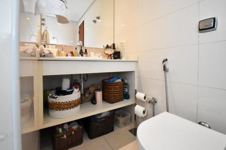 Apartamento à venda com 155m², 3 quartos e 2 vagasbanheiro quarto 3