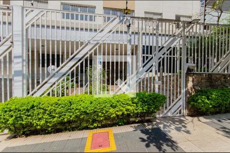 Apartamento à venda com 74m², 2 quartos e 1 vaga Apartamento à venda com 74m², 2 quartos e 1 vagaFachada