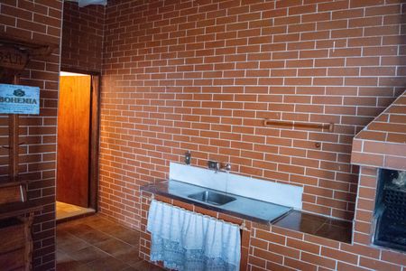 Casa para alugar com 300m², 3 quartos e 2 vagas