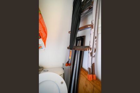 Apartamento à venda com 64m², 3 quartos e 1 vaga Apartamento à venda com 64m², 3 quartos e 1 vagaBanheiro de Serviço