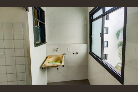 Apartamento à venda com 77m², 3 quartos e 1 vagaÁrea de serviço