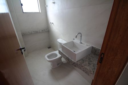 Apartamento à venda com 83m², 3 quartos e 2 vagasBanheiro 