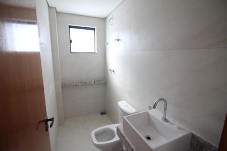 Apartamento à venda com 83m², 3 quartos e 2 vagasBanheiro 