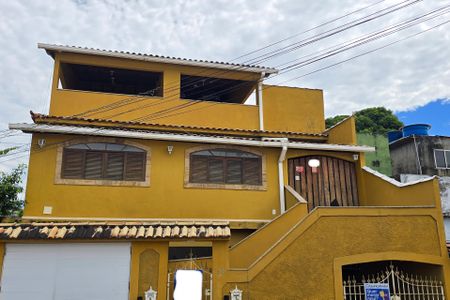 Casa para alugar com 132m², 4 quartos e 1 vagaFachada