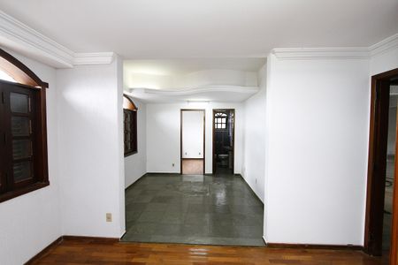 Casa à venda com 390m², 6 quartos e 2 vagasQuarto 5 SUÍTE  