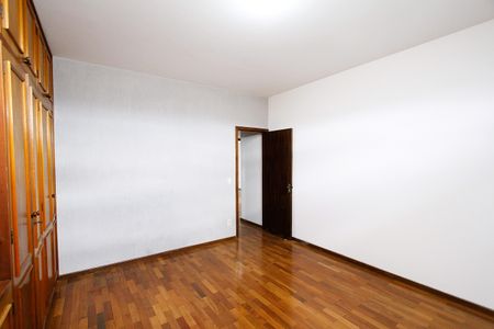 Casa à venda com 390m², 6 quartos e 2 vagasQuarto 3