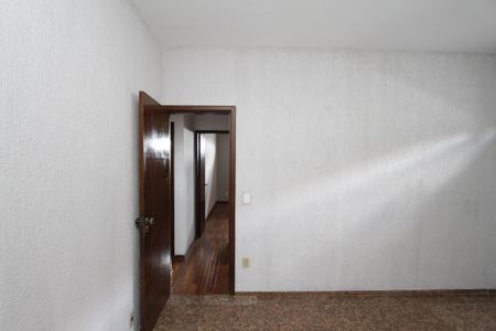 Casa à venda com 390m², 6 quartos e 2 vagasQuarto 2