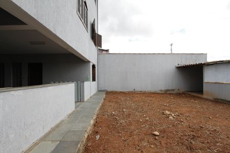 Casa à venda com 390m², 6 quartos e 2 vagasQuintal