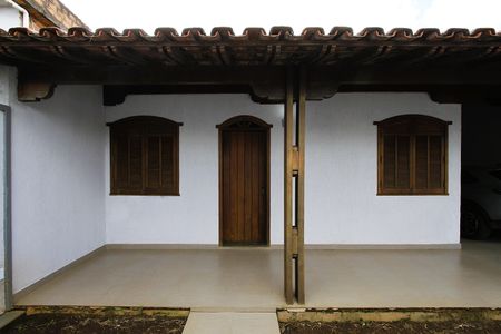 Casa à venda com 390m², 6 quartos e 2 vagasEntrada