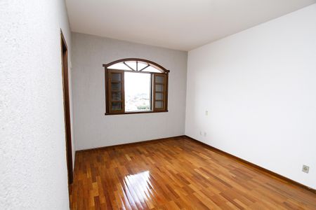 Casa à venda com 390m², 6 quartos e 2 vagasQuarto 4 - Suíte