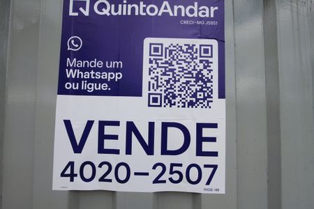 Casa à venda com 390m², 6 quartos e 2 vagasPLACA