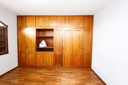 Casa à venda com 390m², 6 quartos e 2 vagasQuarto 3