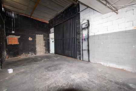 Casa para alugar com 250m², 2 quartos e 10 vagasGalpão